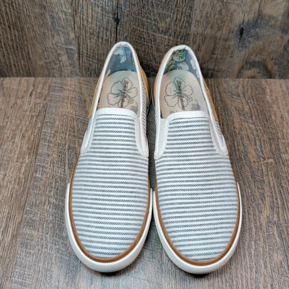 Tommy Bahama Slip On Sneakers Womens 7.5 Blue White Striped Canvas Low Top